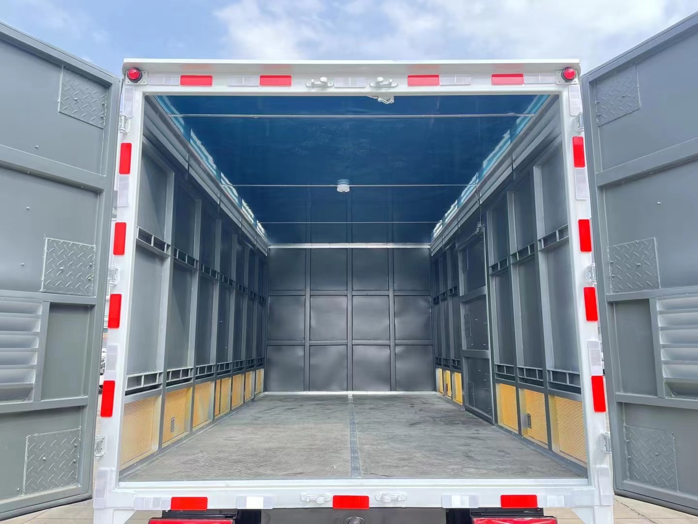 福田歐馬可6.8噸氣體廂式車