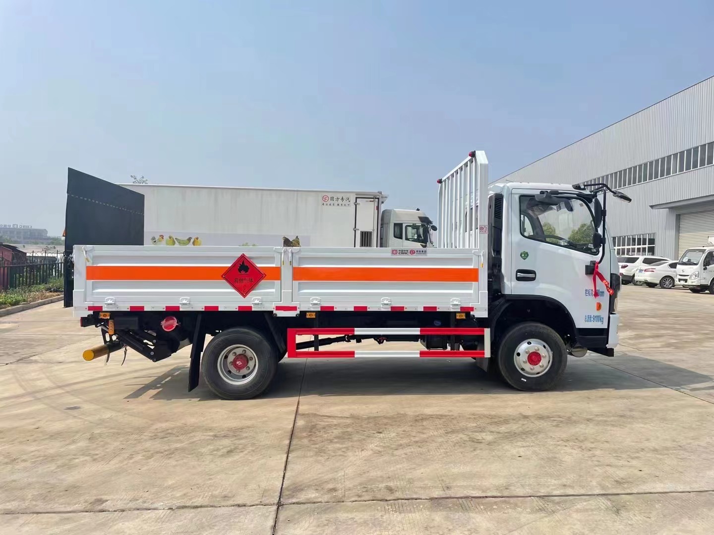 東風(fēng)4.3米氣瓶運(yùn)輸車(chē)/黃牌5噸