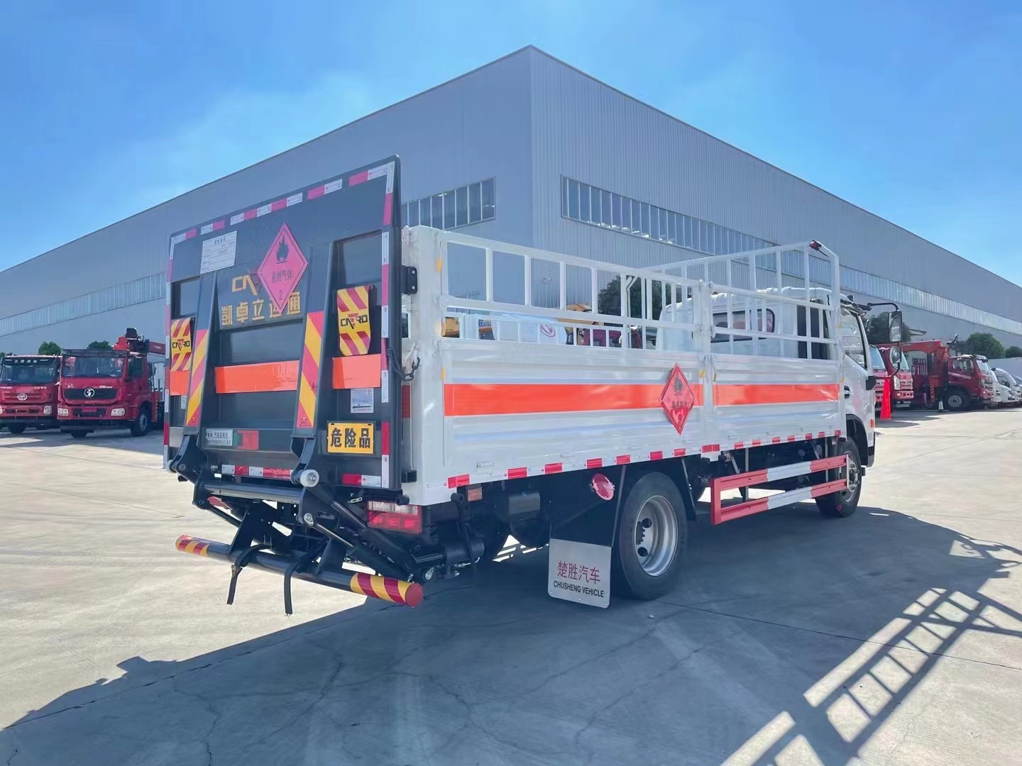 東風5.2米氣瓶運輸車