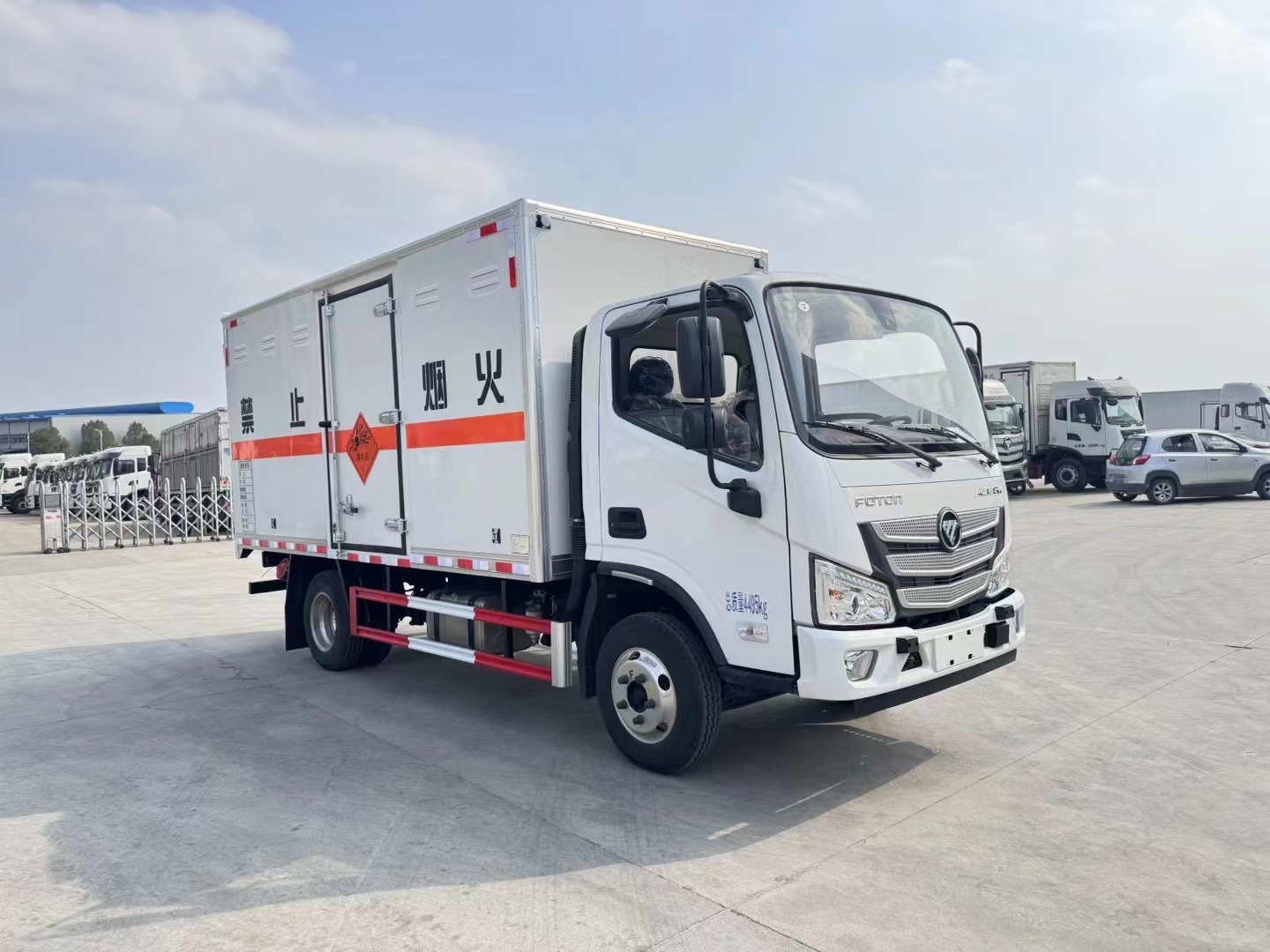 福田歐馬可藍牌1.4噸爆破器材運輸車